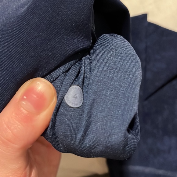 Lululemon Wunder Under 7’8 Navy Leggings Size 4 - Picture 5 of 5